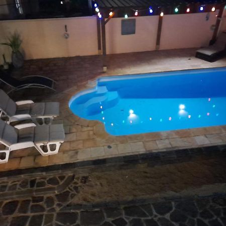 Villa Santa Avec Piscine Et Jardin Pointe-aux-Piments Bagian luar foto
