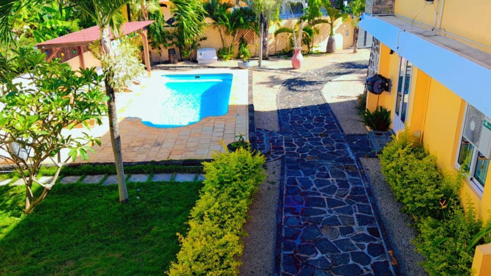 Villa Santa Avec Piscine Et Jardin Pointe-aux-Piments Bagian luar foto